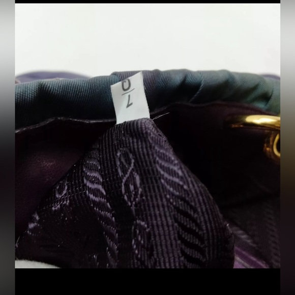 PRADA Tessuto Nylon Gaufre Tote PURPLE 💟💟 - Picture 9 of 11